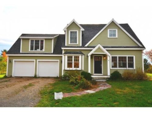 16 Mill Ln, Seabrook, NH 03874-4134