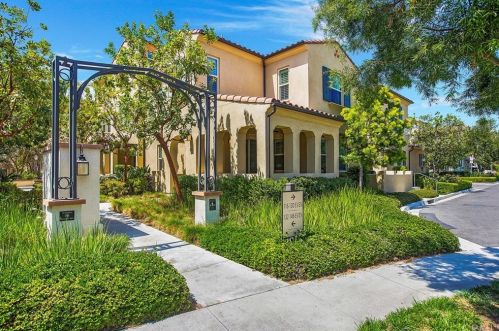 122 Borrego, Irvine, CA 92618-8887