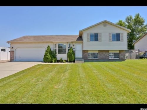 1984 1500, Clearfield, UT 84015-8303