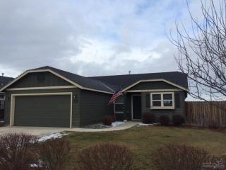 319 33rd Dr, Eagle Crest, OR 97756-7739