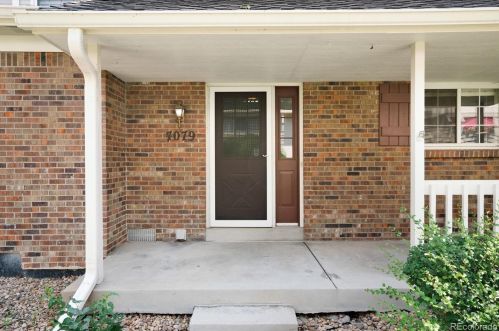 7079 Briarwood Cir, Englewood, CO 80112-1166
