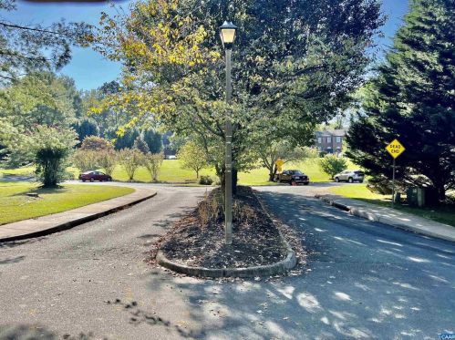 152 Brandywine Ct, Charlottesville, VA 22901-2846