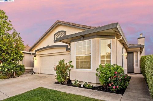 6421 Almaden Way, Livermore, CA 94551-8889