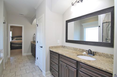 2074 Hiwassee Dr, Bonaire GA  31005-2507 exterior