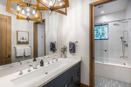 265 Laura Knight, Truckee CA  96161-5170 exterior