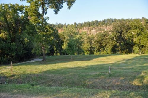 52 Riverside Dr, Norfork, AR 72658-9018
