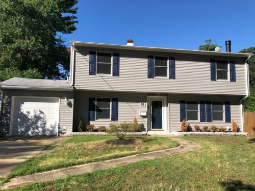 518 Belmont Dr, Middletown, NJ 07748-1045