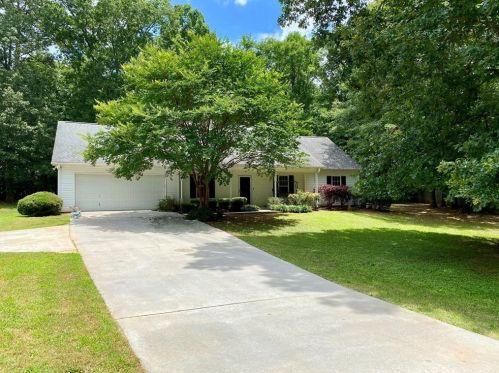 200 Allen Oaks Way, Porterdale, GA 30016-4516
