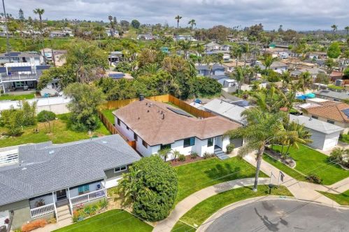 1442 Burroughs St, Oceanside CA  92054-5431 exterior