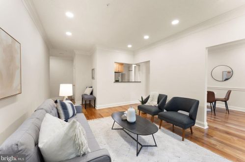 12001 Taliesin Pl, Herndon, VA 20190-3369