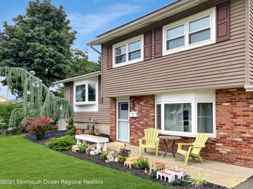 5 Xavier Dr, Jackson Twp, NJ 08527-1826