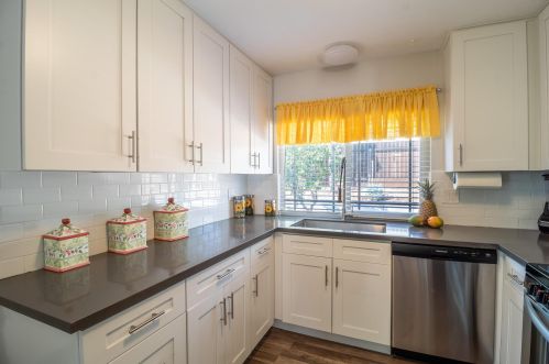 6875 Crest Ave, Riverside CA  92503-1162 exterior