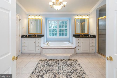 54 Ettl Cir, Princeton NJ  08540-2327 exterior