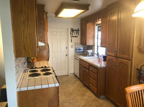 2121 Tracy Pl, Lodi, CA 95242-3234
