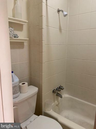 2140 10th St, Philadelphia PA 19148-3005 exterior