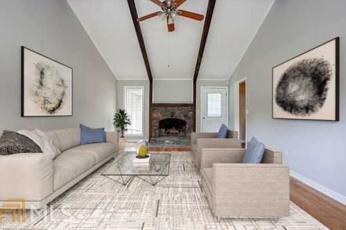 1052 Strawberry Trl, Ellenwood, GA 30294-2908
