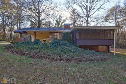 948 Stagecoach Rd, Stockbridge, GA 30281-1936