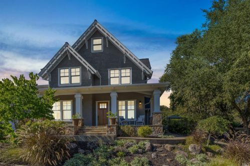 129 Moonlight Dr, Healdsburg, CA 95448-7065