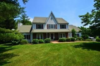 20 Treeline Dr, Annandale, NJ 08801-3463