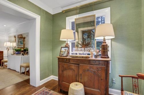 2488 Dellwood Dr, Atlanta GA  30305-4076 exterior