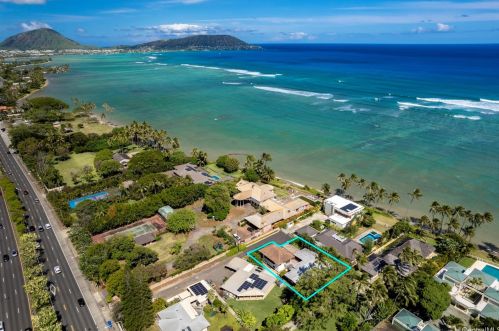 5371 Kalanianaole Hwy, Honolulu, HI 96821-1933