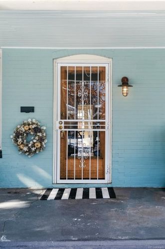 1137 Adams St, Denver, CO 80206-3415