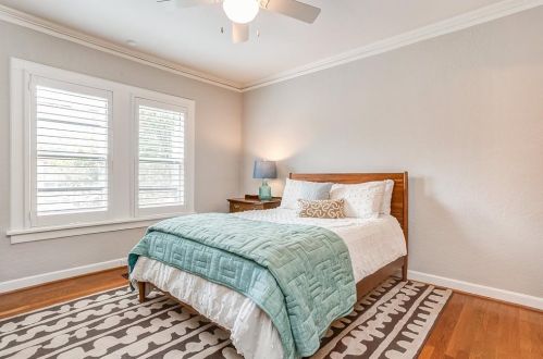 2504 Cockrell Ave, Fort Worth TX  76109-1116 exterior