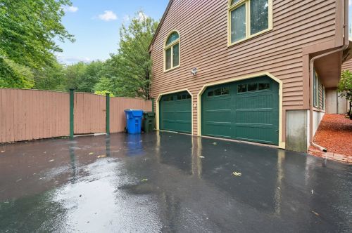 19 Partridge Ln, Londonderry, NH 03053-2258