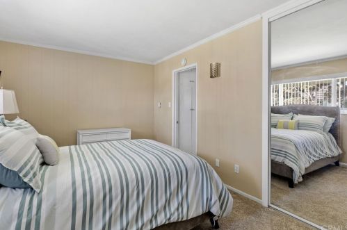 22956 Nadine Cir, Torrance CA  90505-8865 exterior