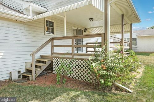 764 Walnut St, Hanover PA 17331-2051 exterior