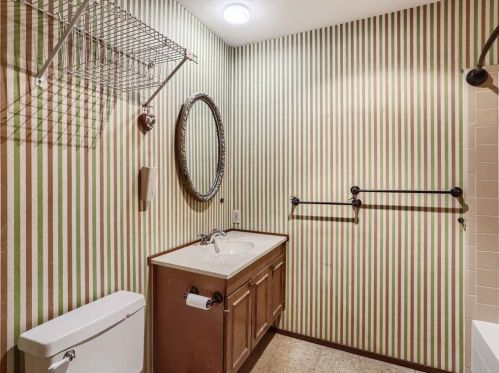 3130 Barton Rd, Carrollton TX 75007-3501 exterior