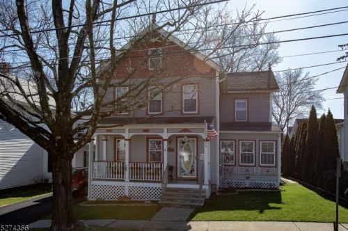8 Townsend St, Fredon, NJ 07860-1808