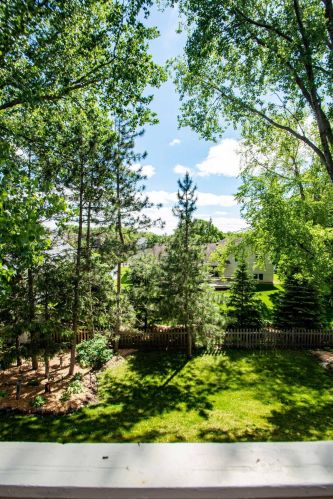 9063 Duckwood Trl, Saint Paul MN  55125-8687 exterior