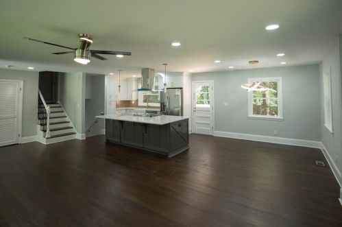 1733 Holly Ln, Atlanta GA  30329-3523 exterior