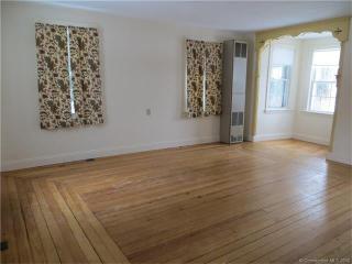2573 Boston Tpke, Coventry CT  06238-1005 exterior