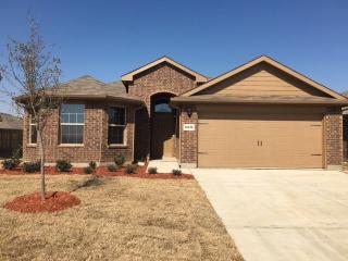 10216 Almondtree Dr, Fort Worth TX  76140-5797 exterior