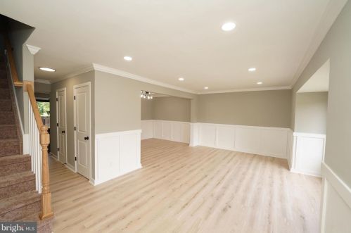 12 Covington Dr, East Windsor, NJ 08520-5306