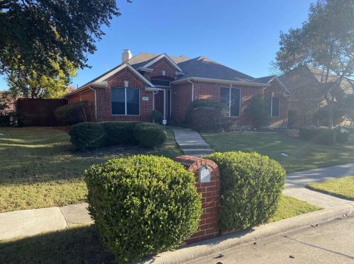 3832 Harrison Dr, Carrollton, TX 75010-6322