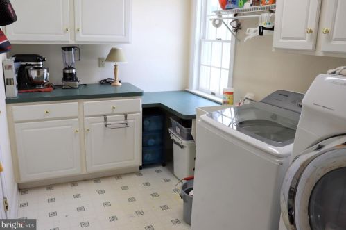 1954 Pickering Trl, Lancaster PA exterior