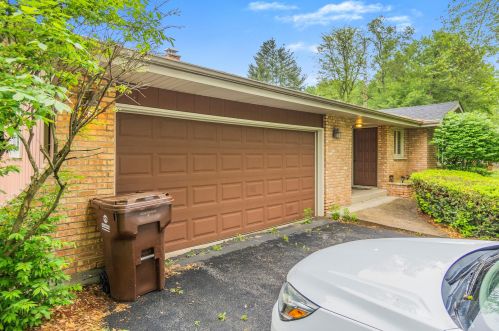 2567 Riverview Dr, Kankakee, IL 60901-7177