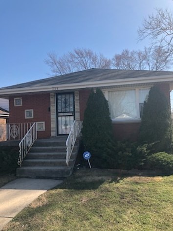425 Adams St, Dolton, IL 60419-1120