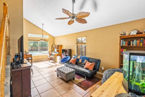 417 Shannon Dr, Vacaville, CA 95688-9243