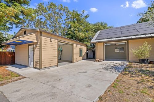 4409 Winfield Ln, Sebastopol, CA 95472-5761