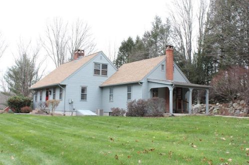 317 Woodbridge Rd, Coventry, CT 06238-1532