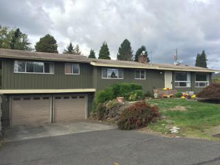 7659 113th St, Seattle, WA 98178-3237