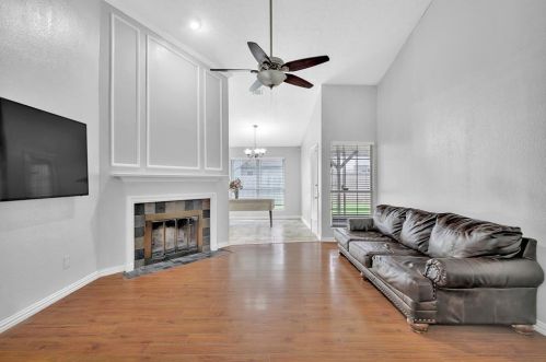 2533 Creekwood Ln, Fort Worth TX  76123-1111 exterior