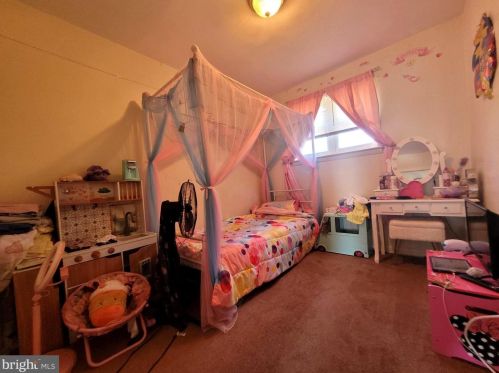 8202 Ditman St, Philadelphia PA 19136-2814 exterior