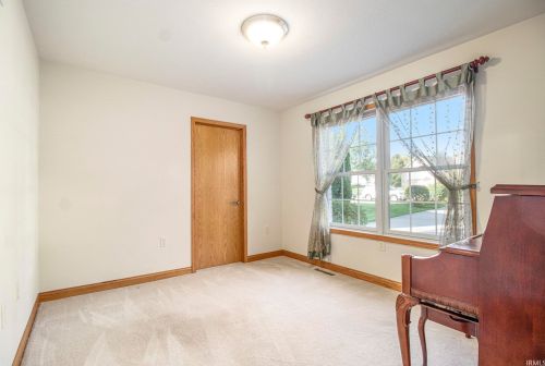 55384 Falling Water Dr, Elkhart IN  46514-0074 exterior