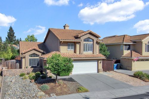 481 Wrentham Dr, Vacaville, CA 95688-1036