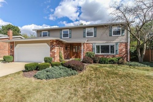 1087 King Charles Ct, Palatine, IL 60067-2767